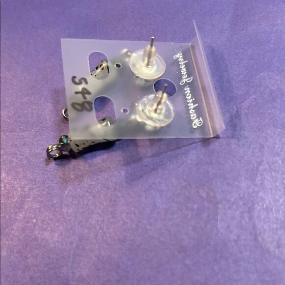 Elegant Silver and Black Earrings - Picture 3 of 3